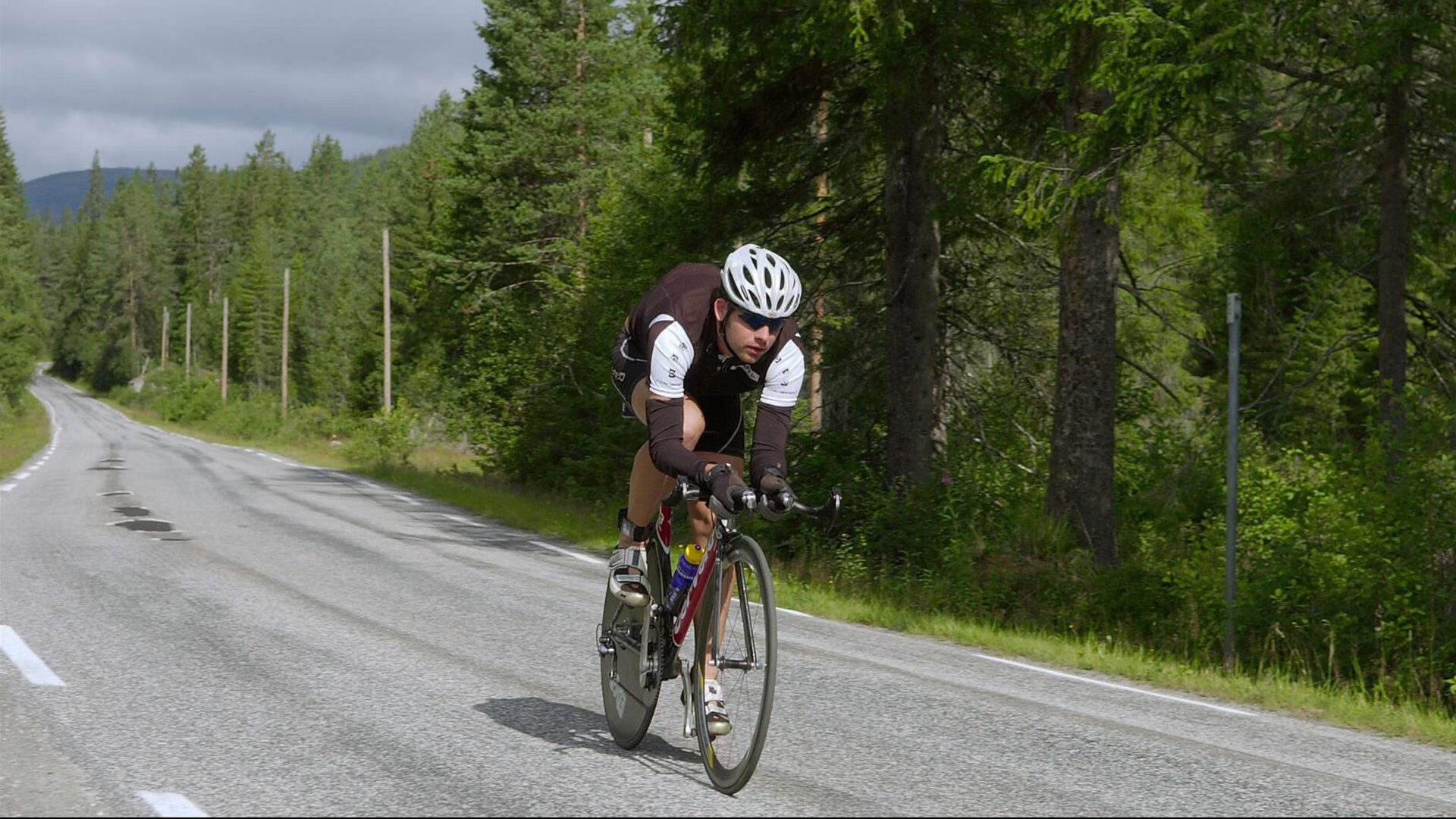 爱游戏中国官网-塞内加尔队在巴黎奥运会比赛中多次利用边路进攻，塞内加尔足球队阵容